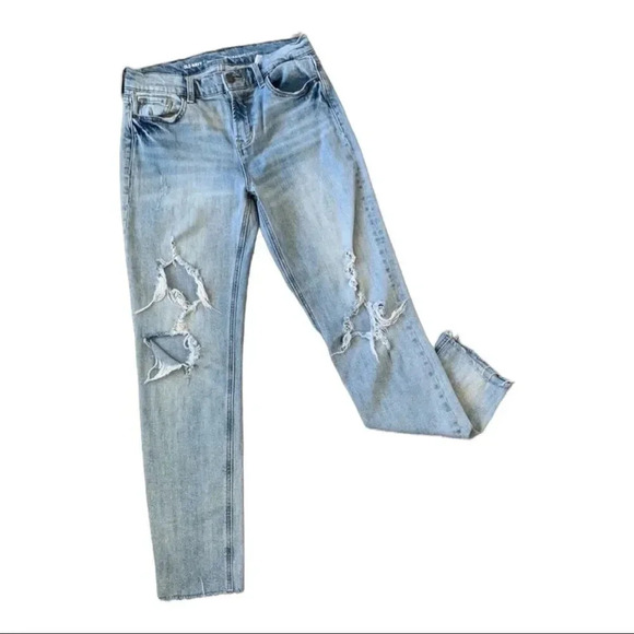 Old Navy Jeans Distressed Boyfriend Straight Leg Light Wash Size 4 Tall - Picture 1 of 10